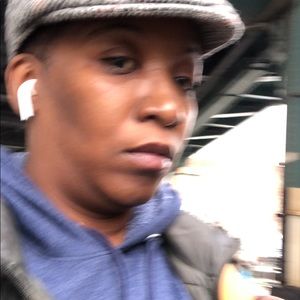 Meet your Posher, Stacy